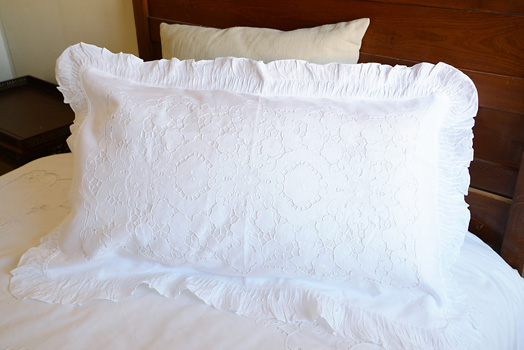 Victorian Hand Embroidered Pillow Sham 3" Ruffled Border. King - Click Image to Close